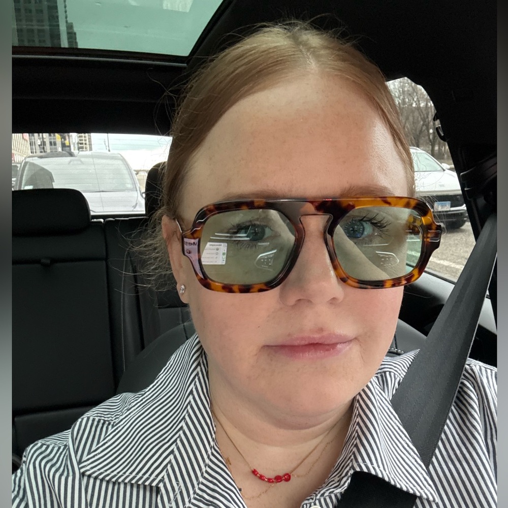 Meet your Posher, Alexandra